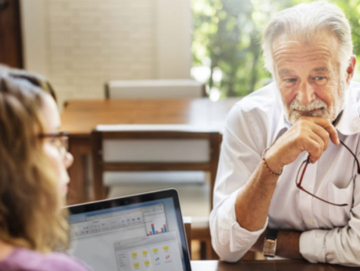 Mentoria reversa abre portas para a diversidade e inovação